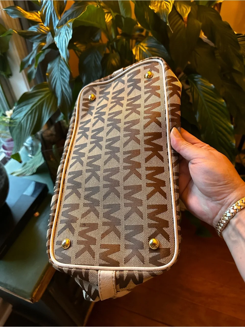 Authentic Michael Kors beige MK Signature Tote with Logo Charm